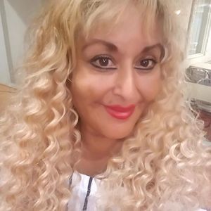 Meet your Posher, Marisa